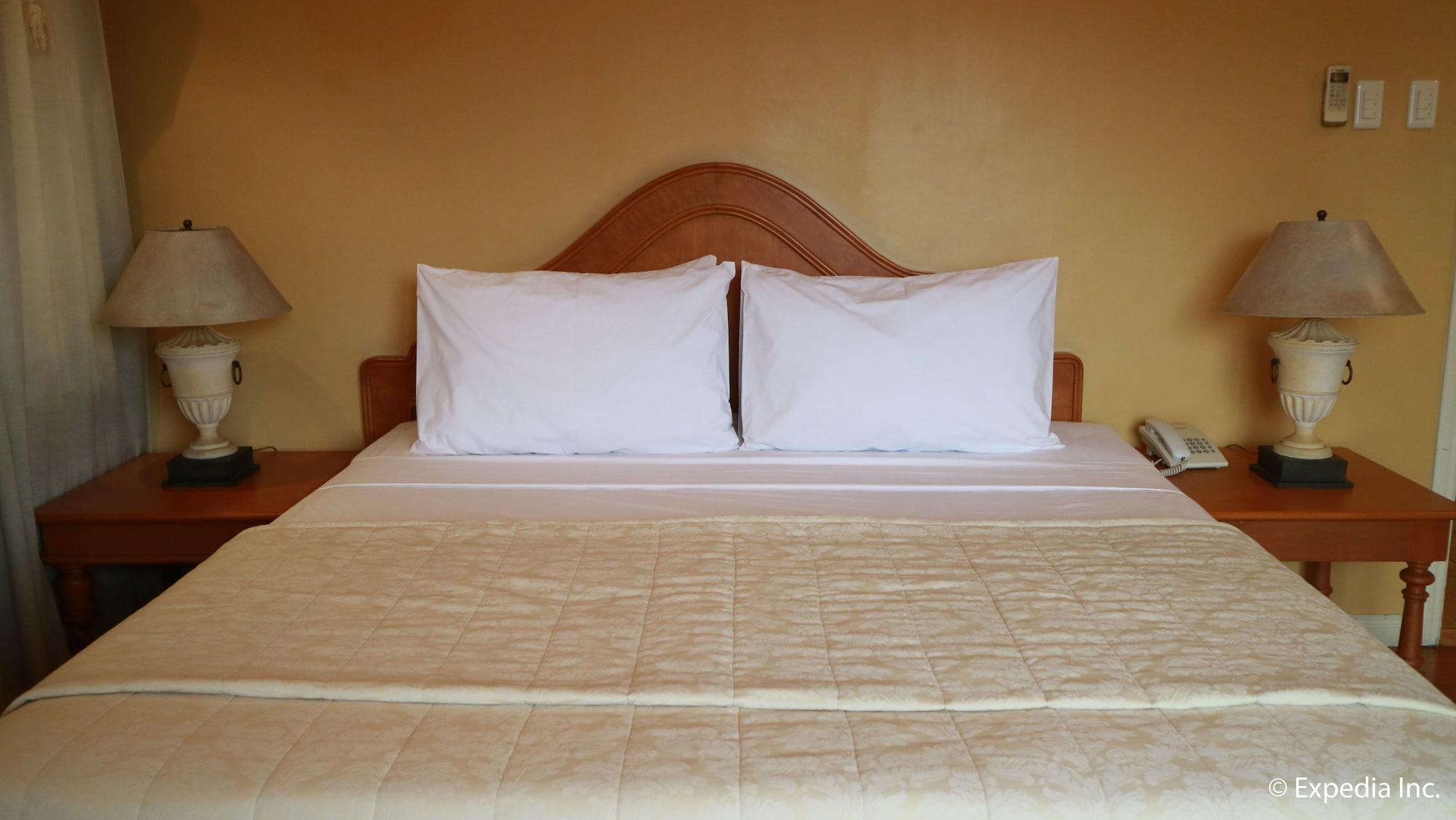 Sophia Suites Residence Hotel Cebu Екстер'єр фото