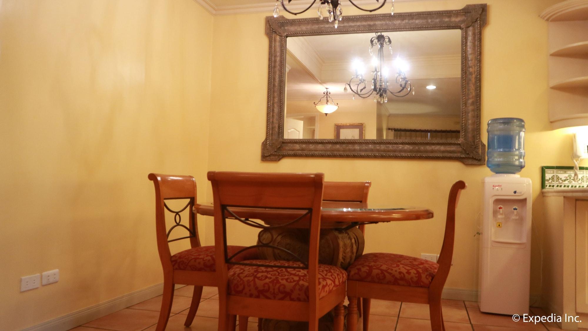 Sophia Suites Residence Hotel Cebu Екстер'єр фото