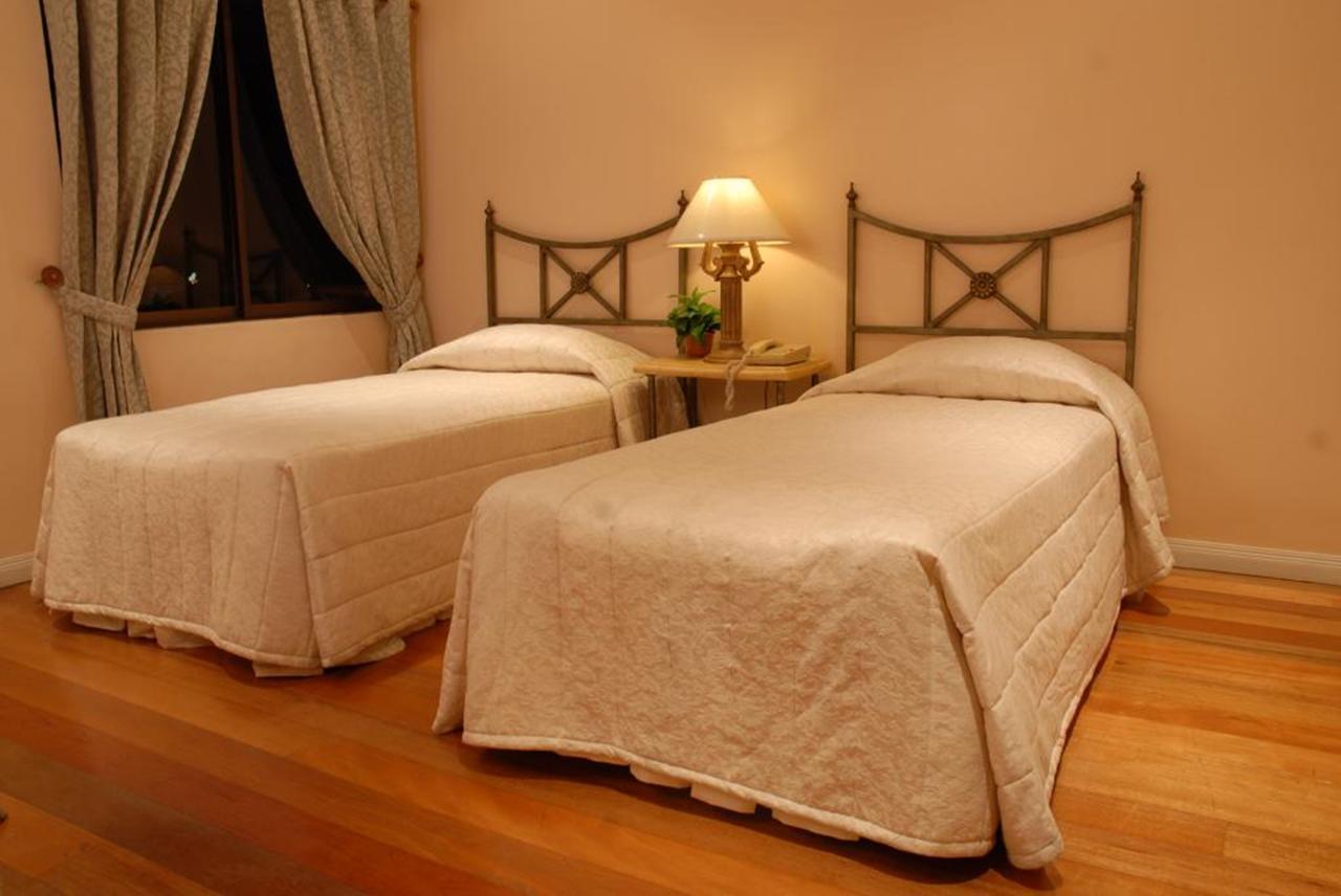 Sophia Suites Residence Hotel Cebu Екстер'єр фото