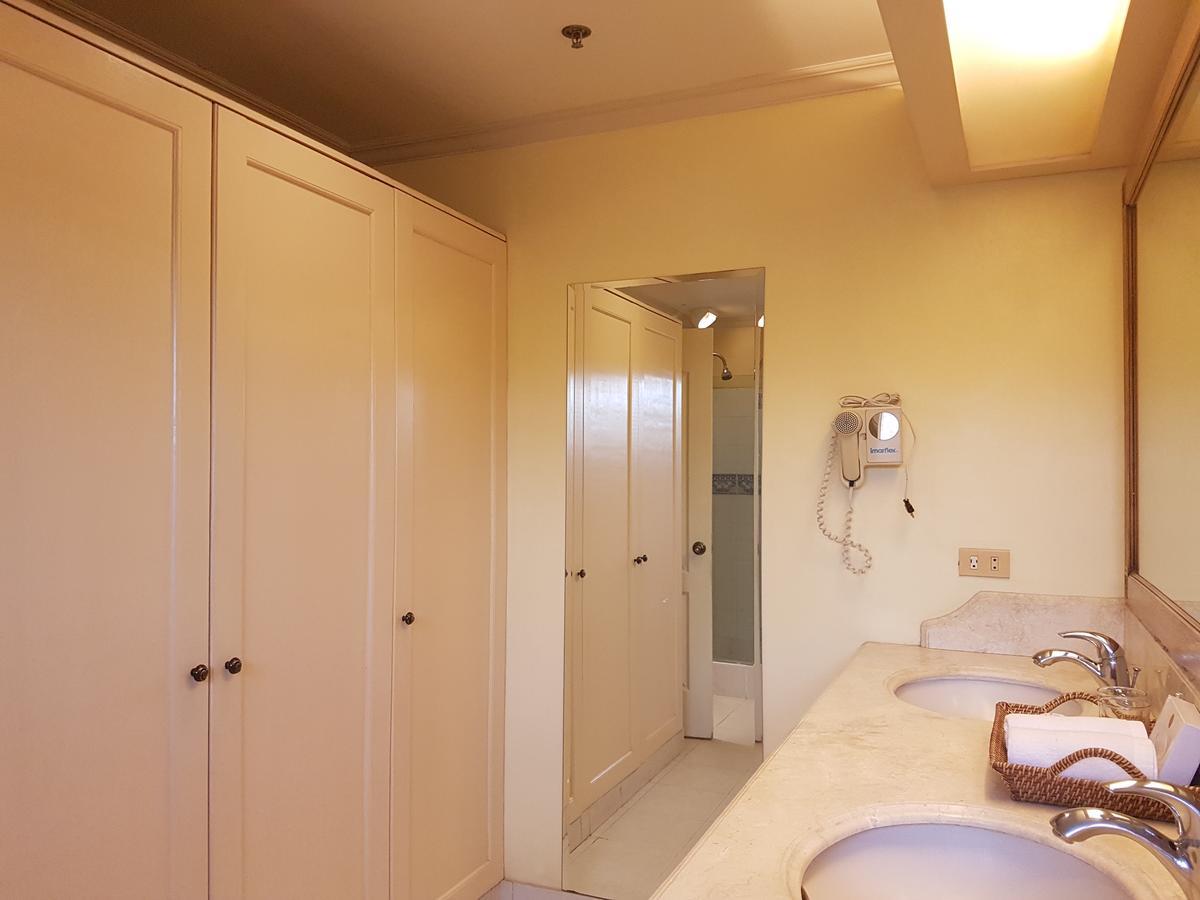 Sophia Suites Residence Hotel Cebu Екстер'єр фото