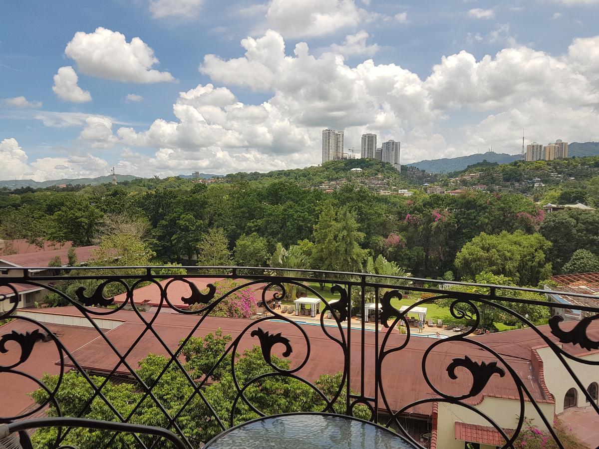 Sophia Suites Residence Hotel Cebu Екстер'єр фото
