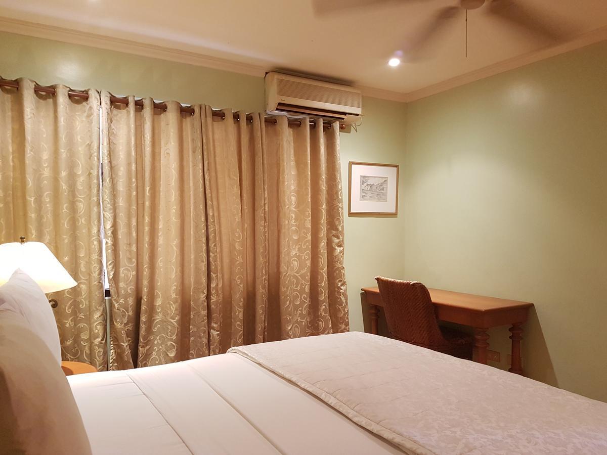 Sophia Suites Residence Hotel Cebu Екстер'єр фото