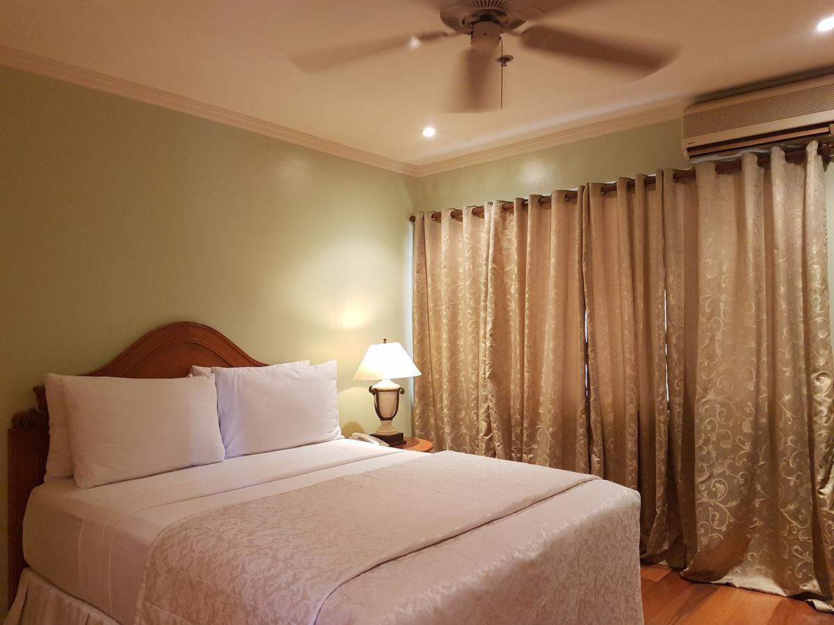 Sophia Suites Residence Hotel Cebu Екстер'єр фото
